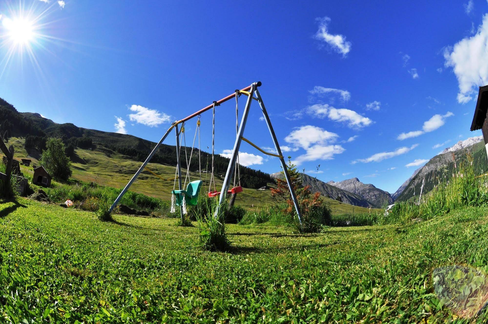 Alpen Royal By Livigno Accomodation 외부 사진