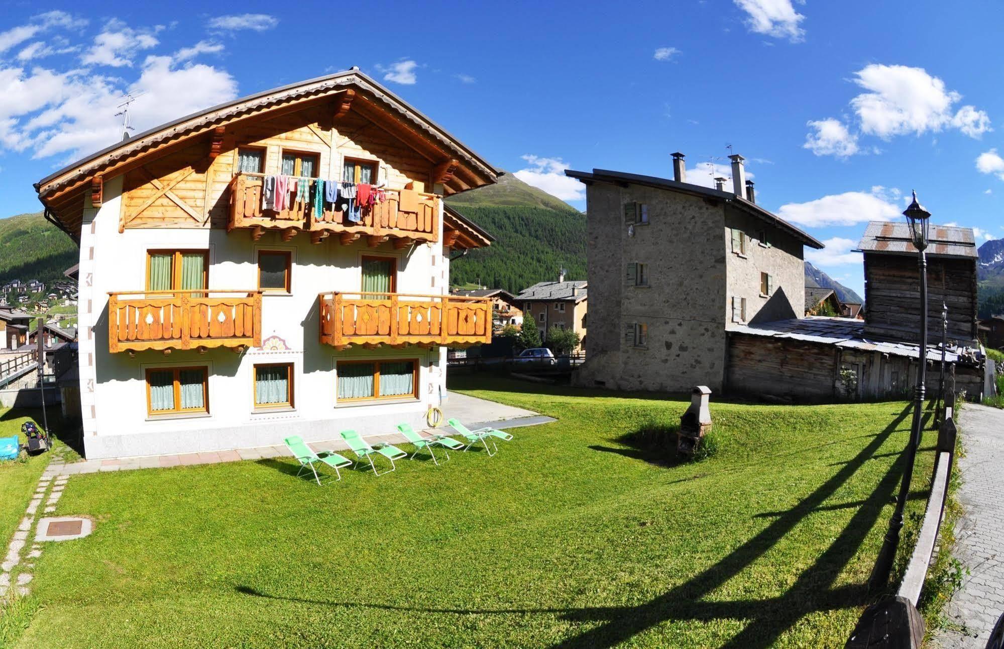 Alpen Royal By Livigno Accomodation 외부 사진