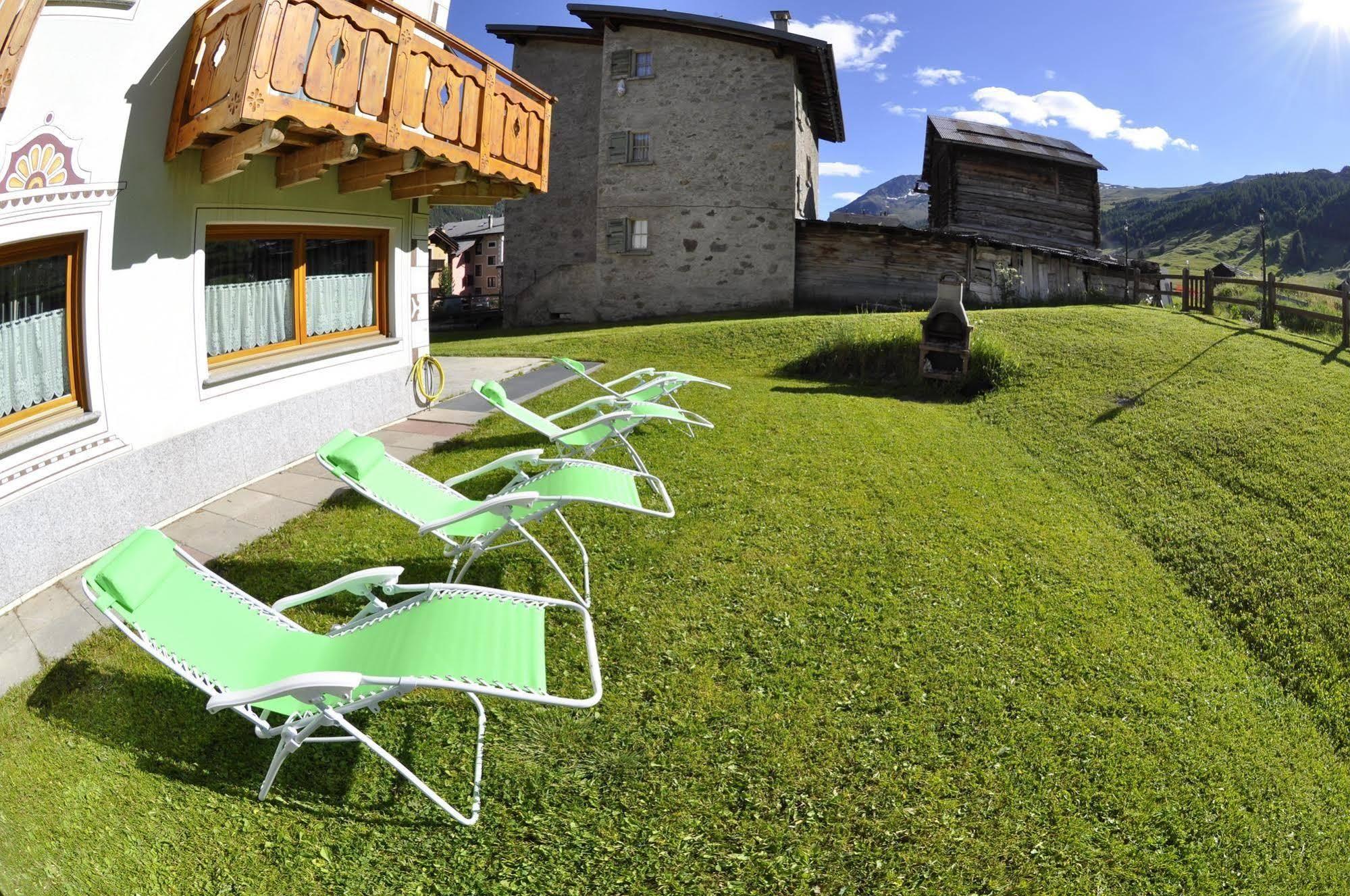 Alpen Royal By Livigno Accomodation 외부 사진